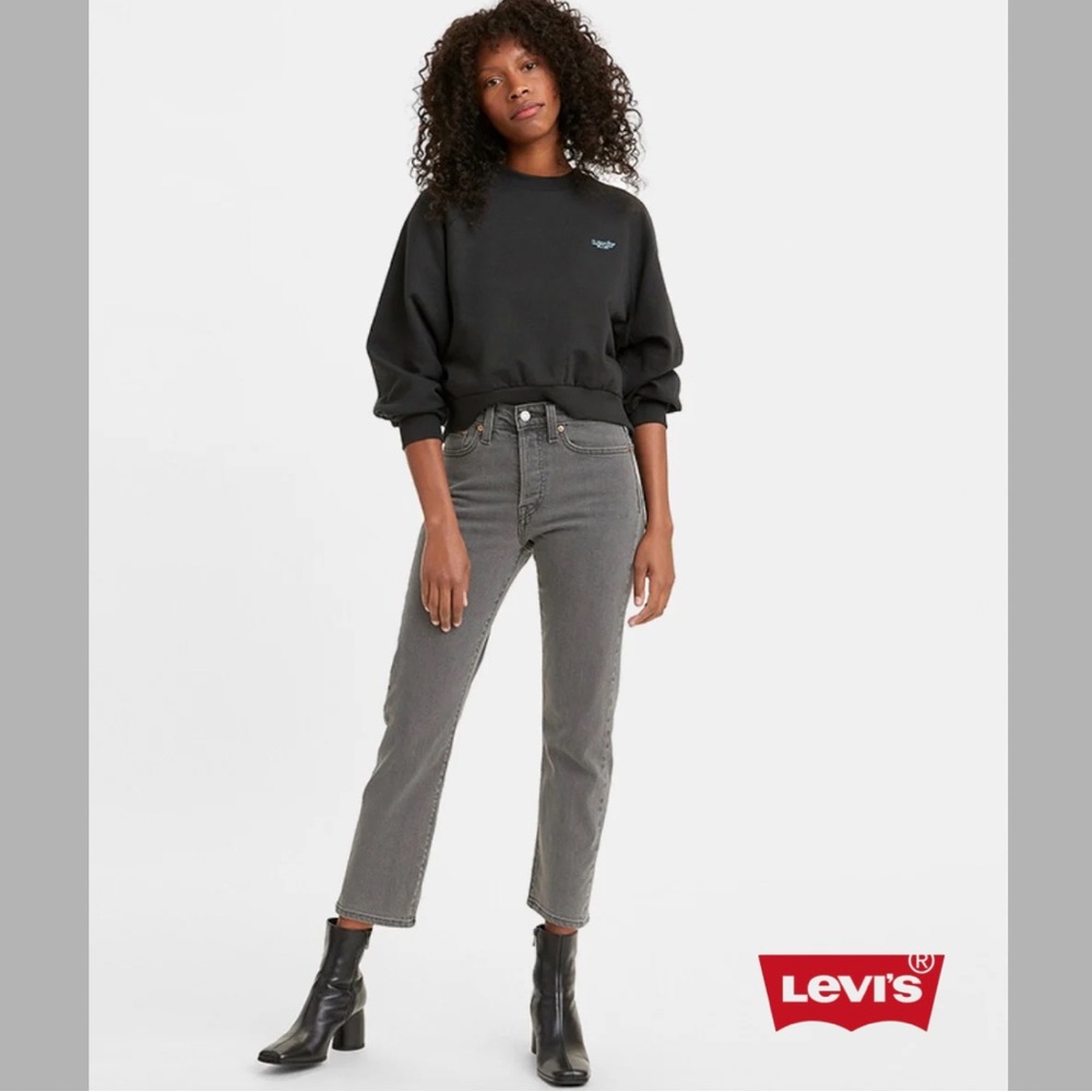 Levi’s Wedgie Straight Button Fly Jean